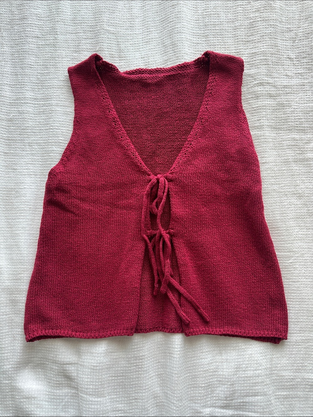 Women’s Sleeveless Knit Tie-Front Sweater Vest